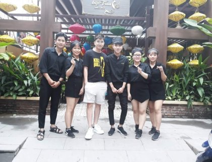 Ca sĩ Chi Dân