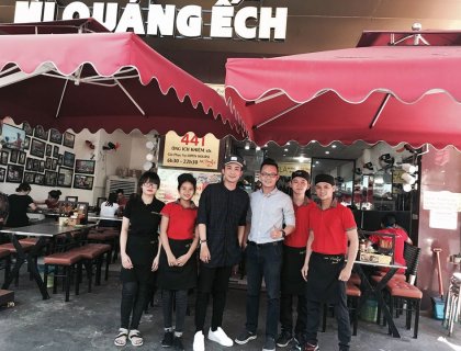 Ca sĩ Chí Thiện