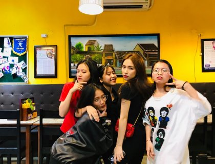 Ca sĩ Hòa Minzy
