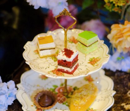 Kệ bánh hoàng gia (5 vị)